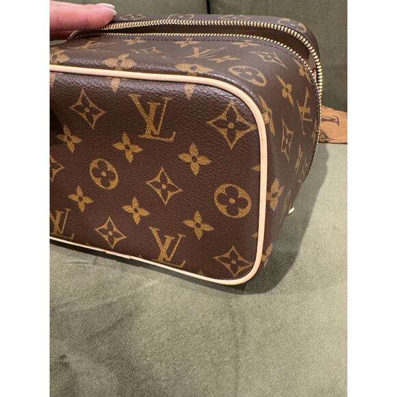 *Authentic* LOUIS VUITTON - Nice Mini Vanity Case w/LV Scarf - Picture 5 of 10